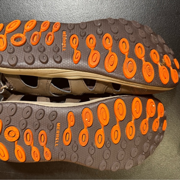 Men’s Merrell sandals - Picture 3 of 9